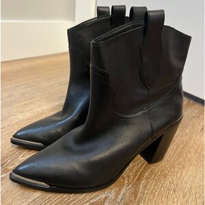 Brand new Steve Madden cowgirl booties